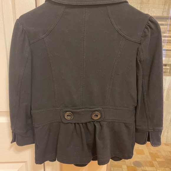 Cute Cropped Black Blazer! - Picture 4 of 7